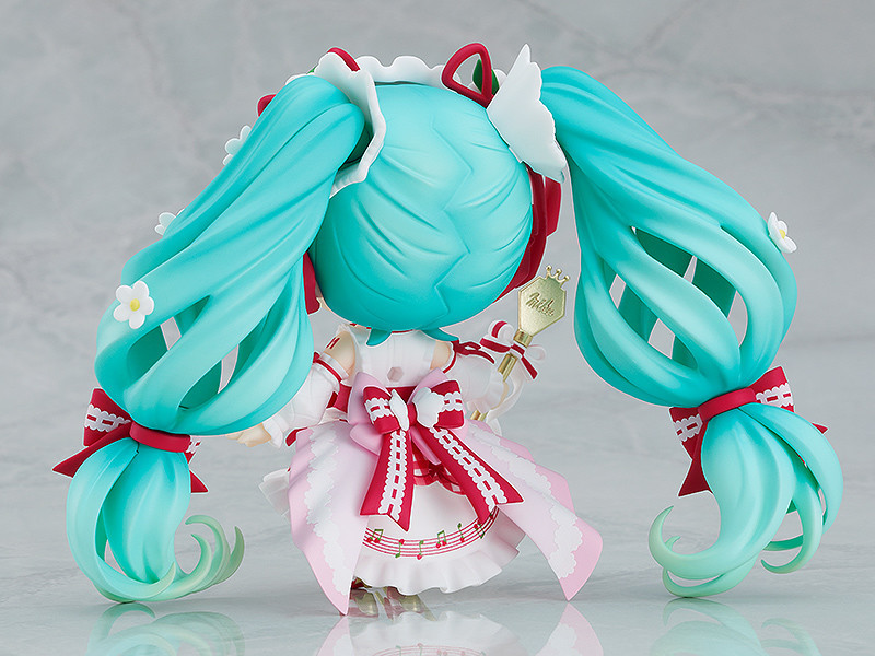 初音15周年纪念「草莓」风格手办登场插图5